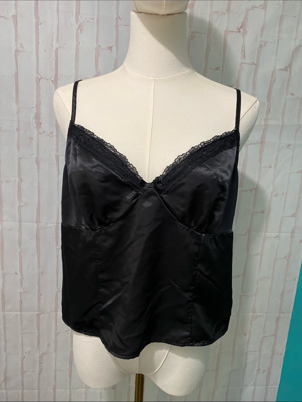 H&M Black Satin Cropped Cami Top size L